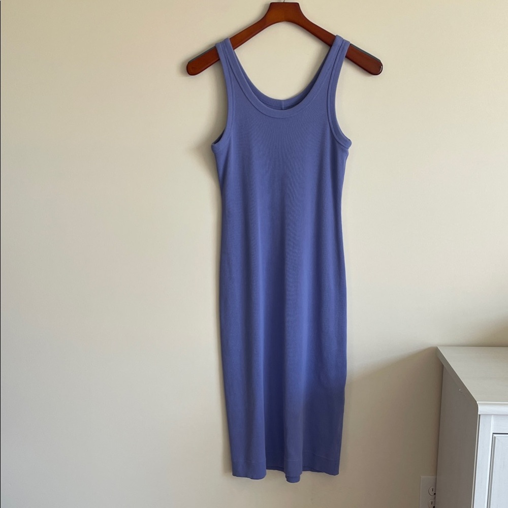 Elegant Blue Sleeveless Dress